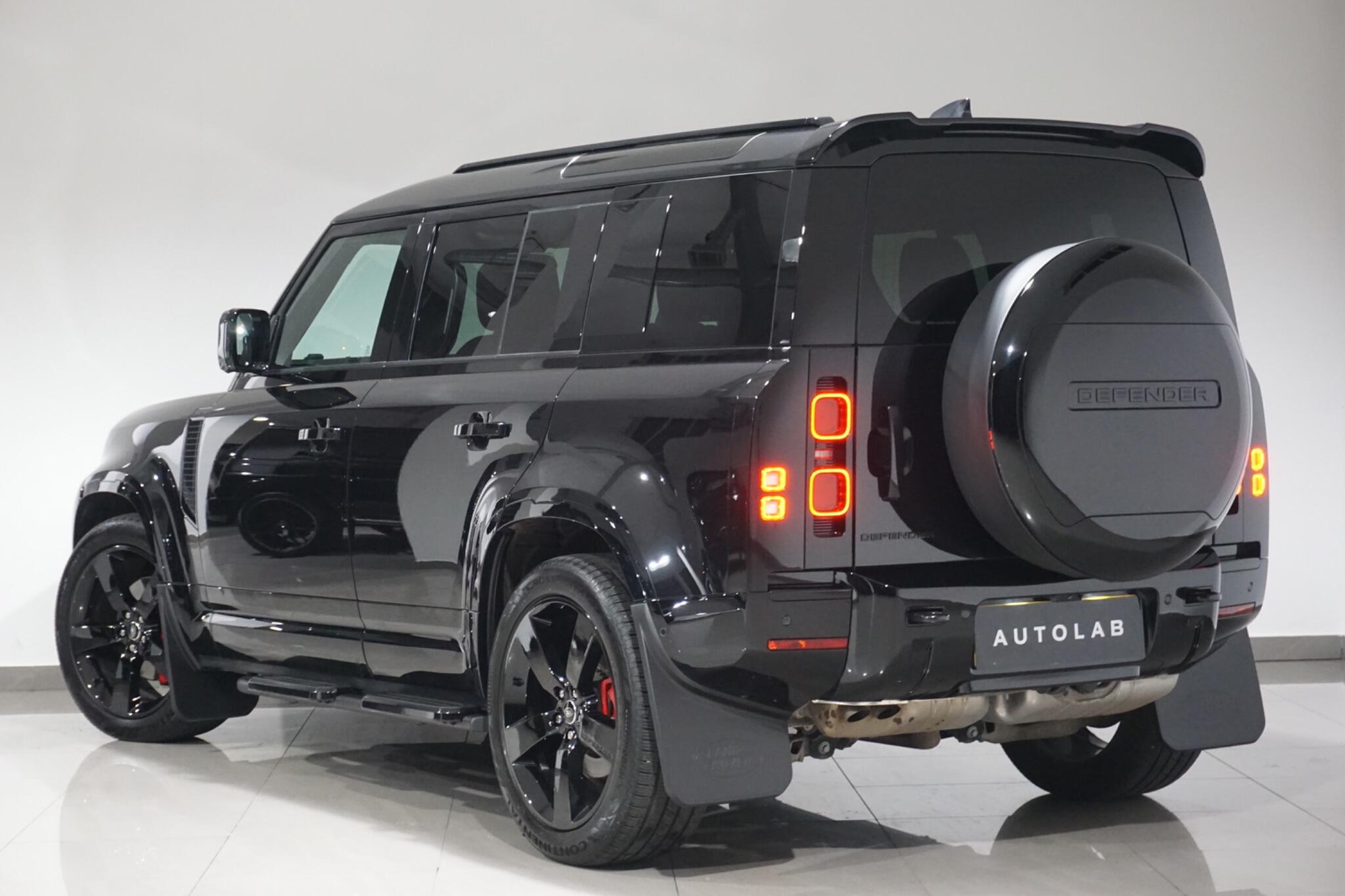 Land Rover Defender 110 3.0 D250 MHEV XS Edition SUV 5dr Diesel Auto 4WD Euro 6 (s/s) (250 ps)